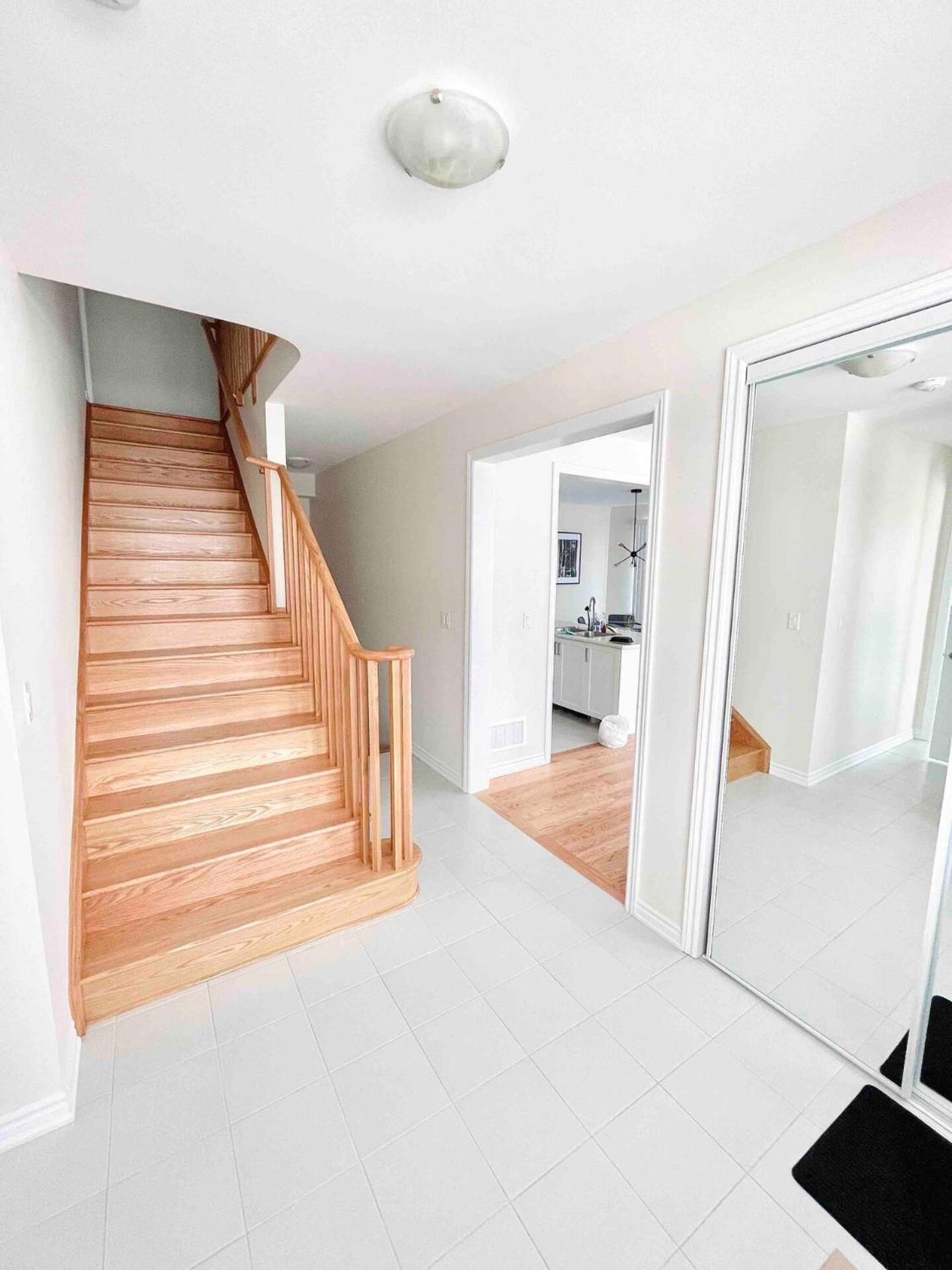 Large 5 Bedroom Newly Built Home Sleeps 12 Persons Thorold Екстериор снимка