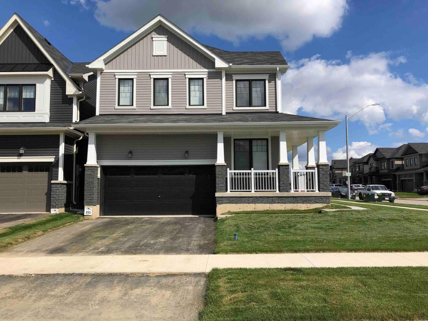 Large 5 Bedroom Newly Built Home Sleeps 12 Persons Thorold Екстериор снимка